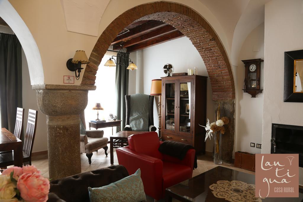 Lantigua Casa Rural Hinojosa del Duque エクステリア 写真